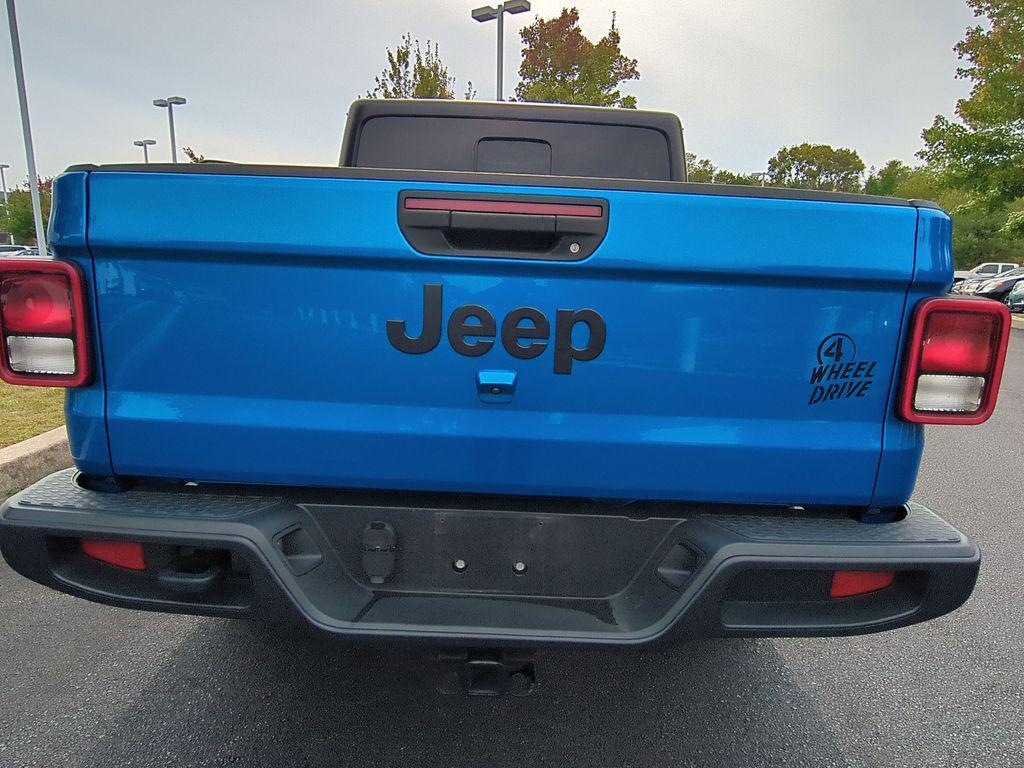used 2021 Jeep Gladiator car, priced at $32,593