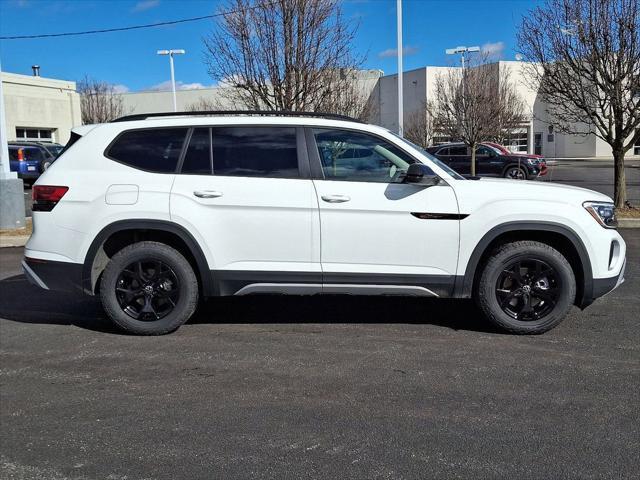 new 2025 Volkswagen Atlas car, priced at $45,013