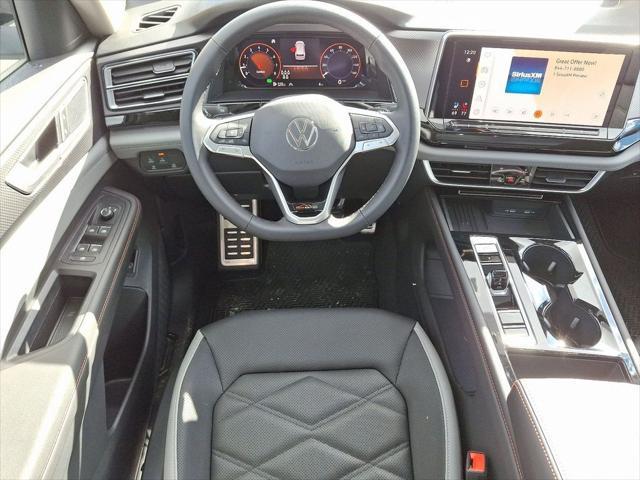 new 2025 Volkswagen Atlas car, priced at $45,013