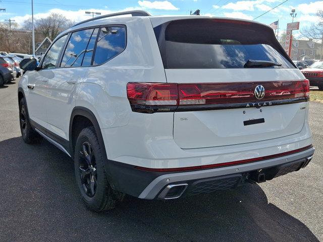 new 2025 Volkswagen Atlas car, priced at $44,013