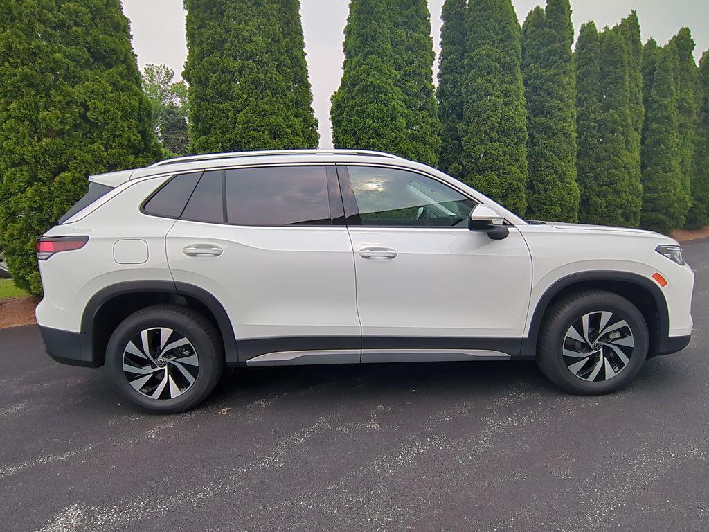 new 2025 Volkswagen Tiguan car, priced at $30,462