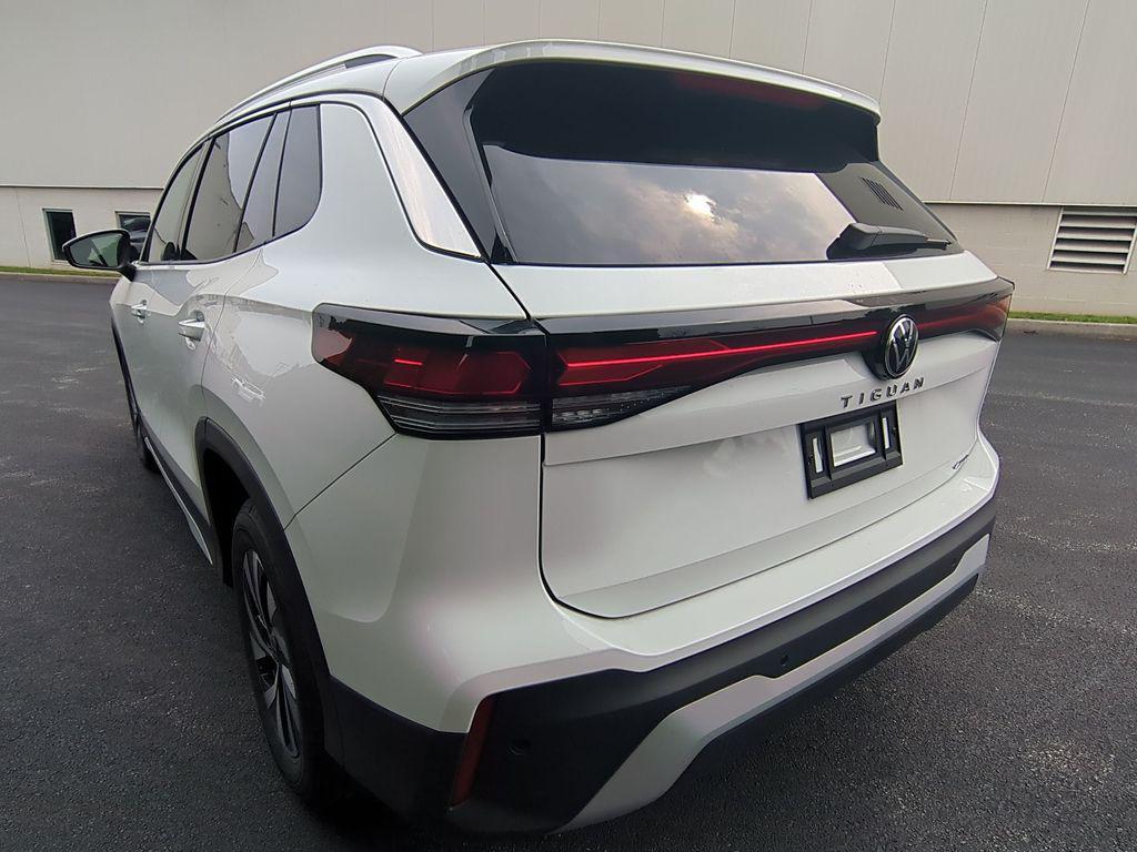 new 2025 Volkswagen Tiguan car, priced at $30,462