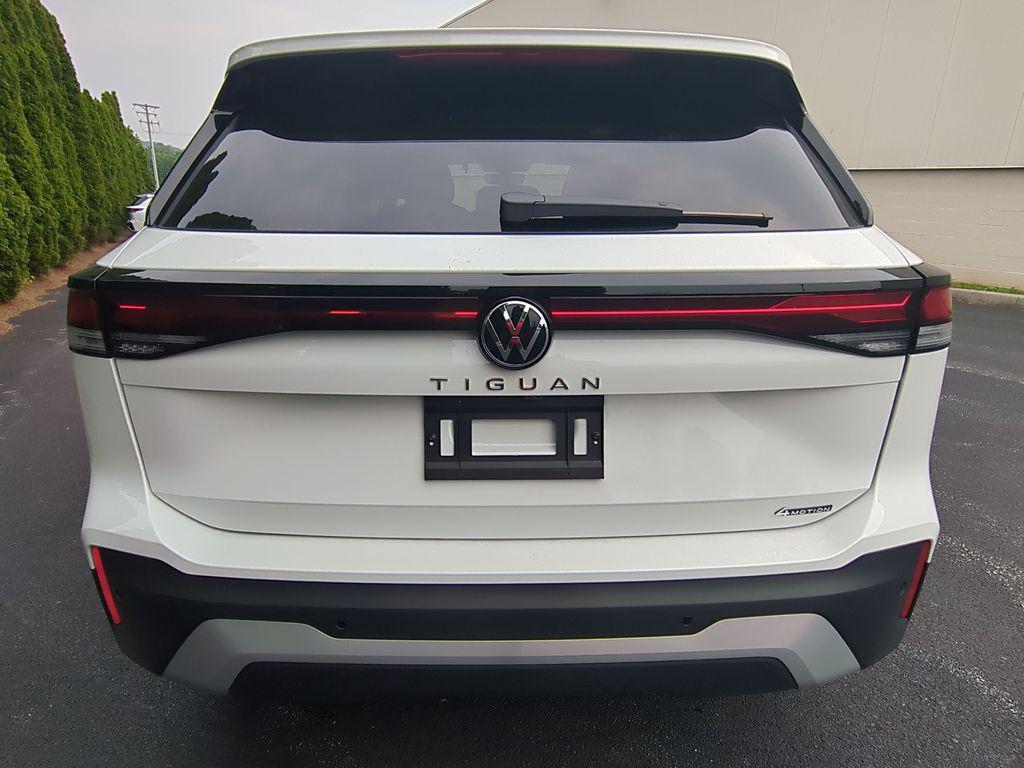 new 2025 Volkswagen Tiguan car, priced at $30,462