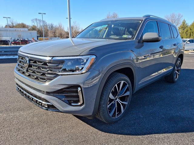 new 2025 Volkswagen Atlas car, priced at $51,198