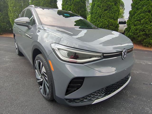 new 2025 Volkswagen ID.4 car, priced at $52,852