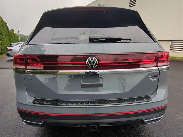 new 2025 Volkswagen Atlas car, priced at $42,622