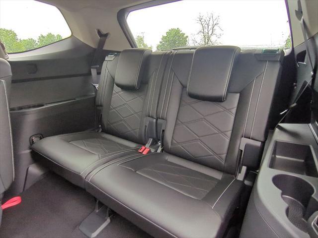 new 2025 Volkswagen Atlas car, priced at $42,622