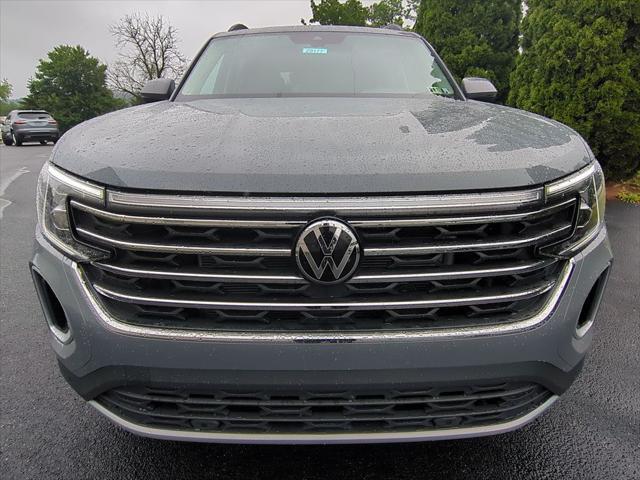 new 2025 Volkswagen Atlas car, priced at $42,622