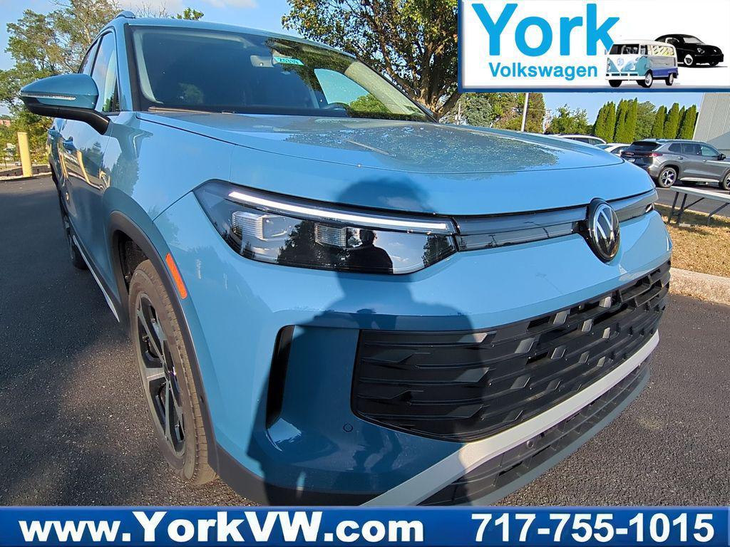 new 2025 Volkswagen Tiguan car, priced at $35,435