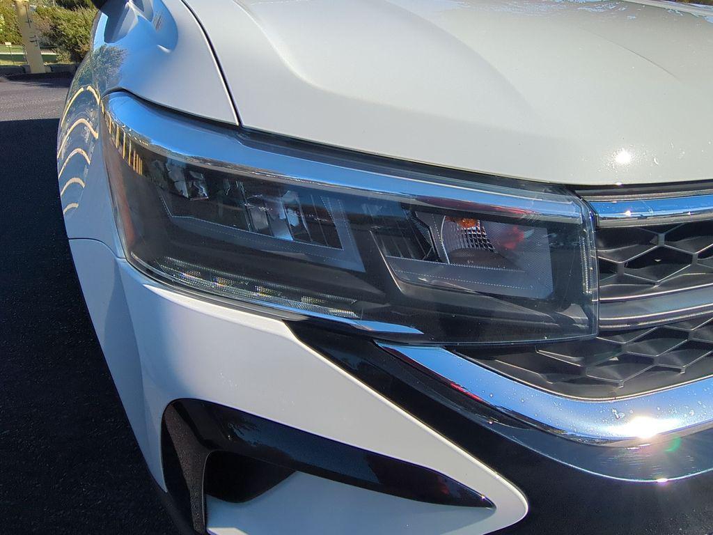 used 2023 Volkswagen Taos car, priced at $22,992