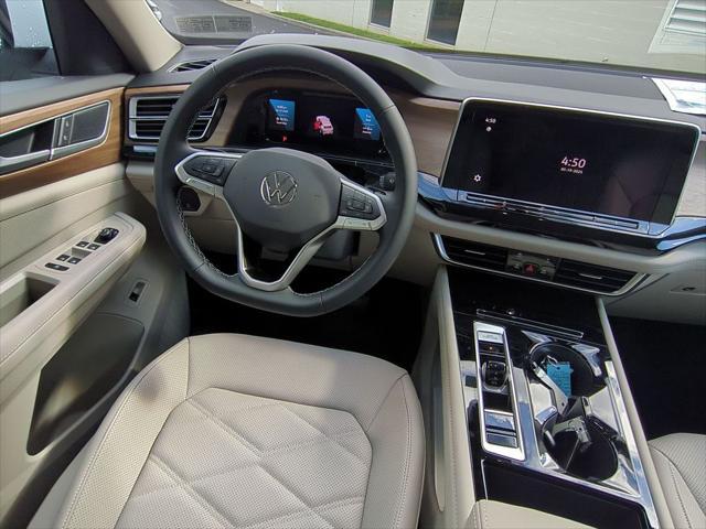 new 2025 Volkswagen Atlas car, priced at $43,992