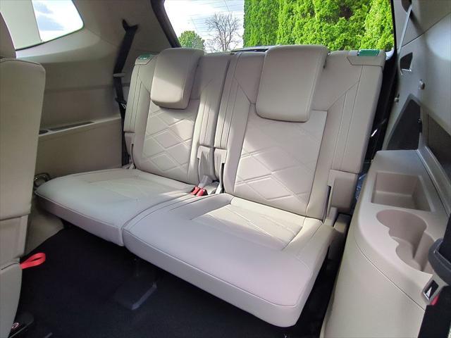 new 2025 Volkswagen Atlas car, priced at $43,992