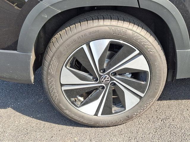 new 2025 Volkswagen Taos car, priced at $29,999