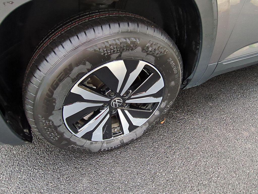 used 2024 Volkswagen Atlas car, priced at $31,995