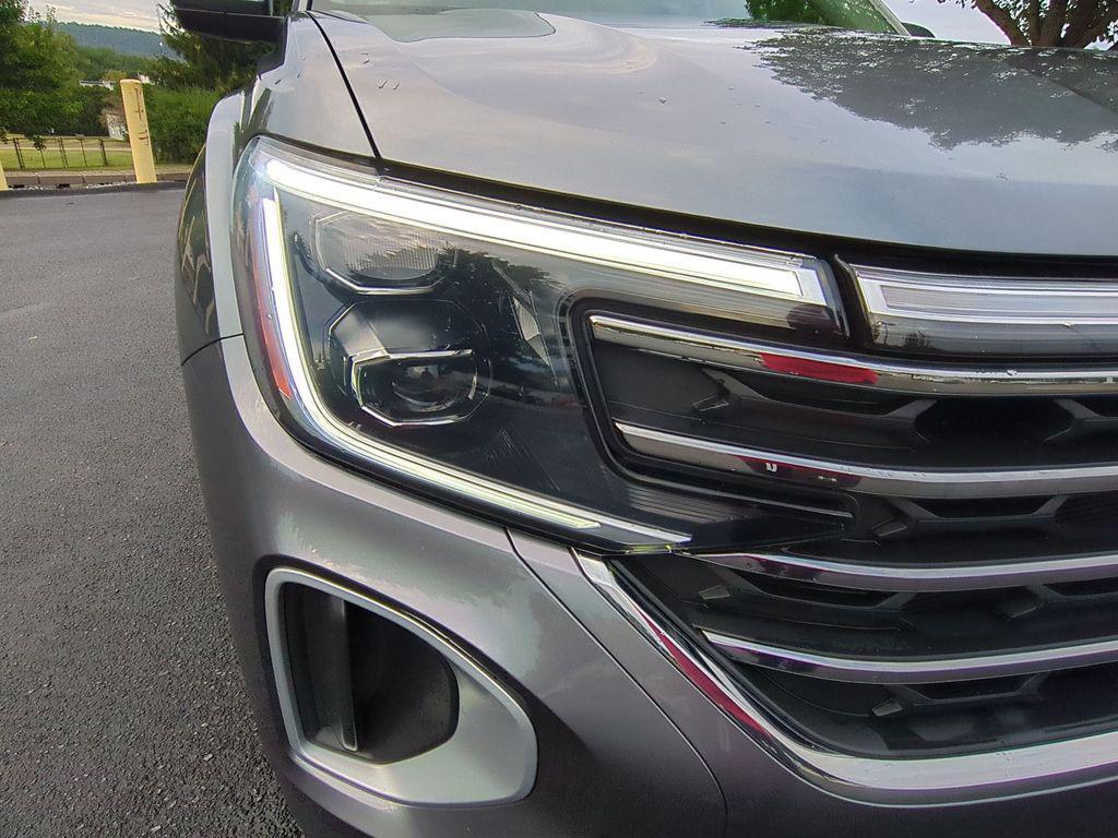 used 2024 Volkswagen Atlas car, priced at $31,995