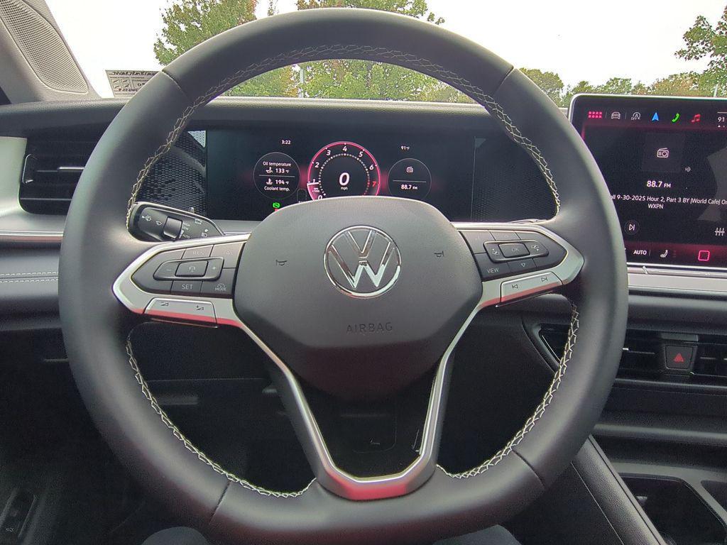 new 2025 Volkswagen Tiguan car, priced at $35,050