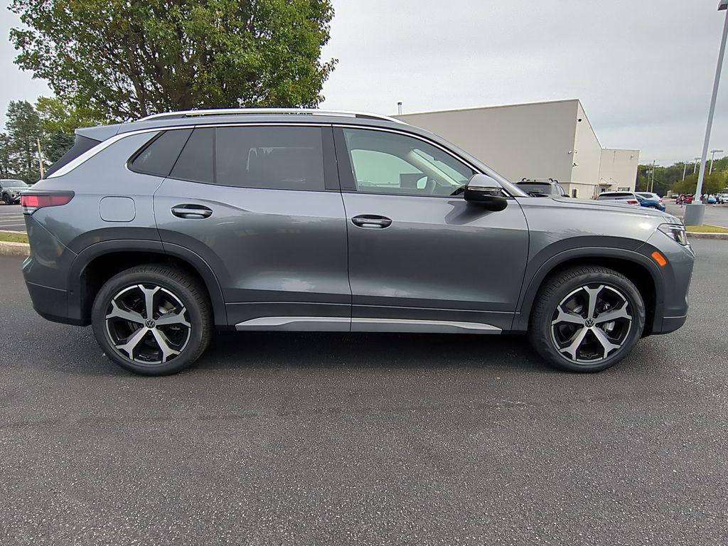 new 2025 Volkswagen Tiguan car, priced at $35,050