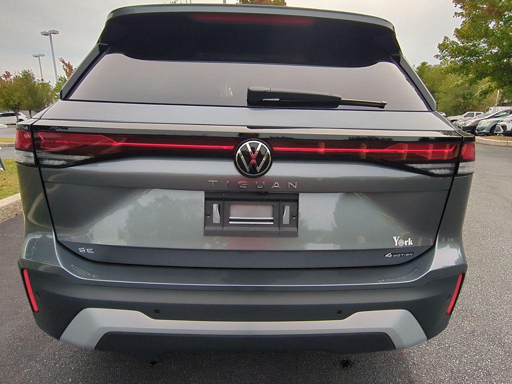 new 2025 Volkswagen Tiguan car, priced at $35,050