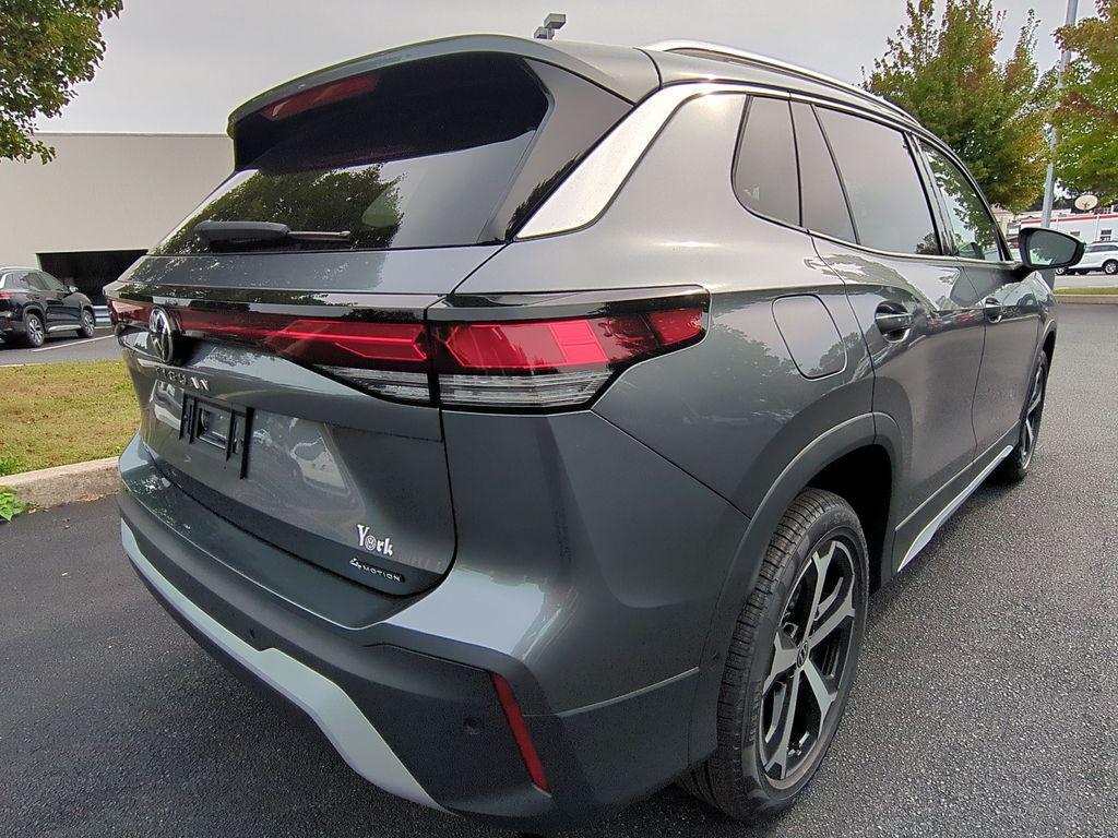 new 2025 Volkswagen Tiguan car, priced at $35,050