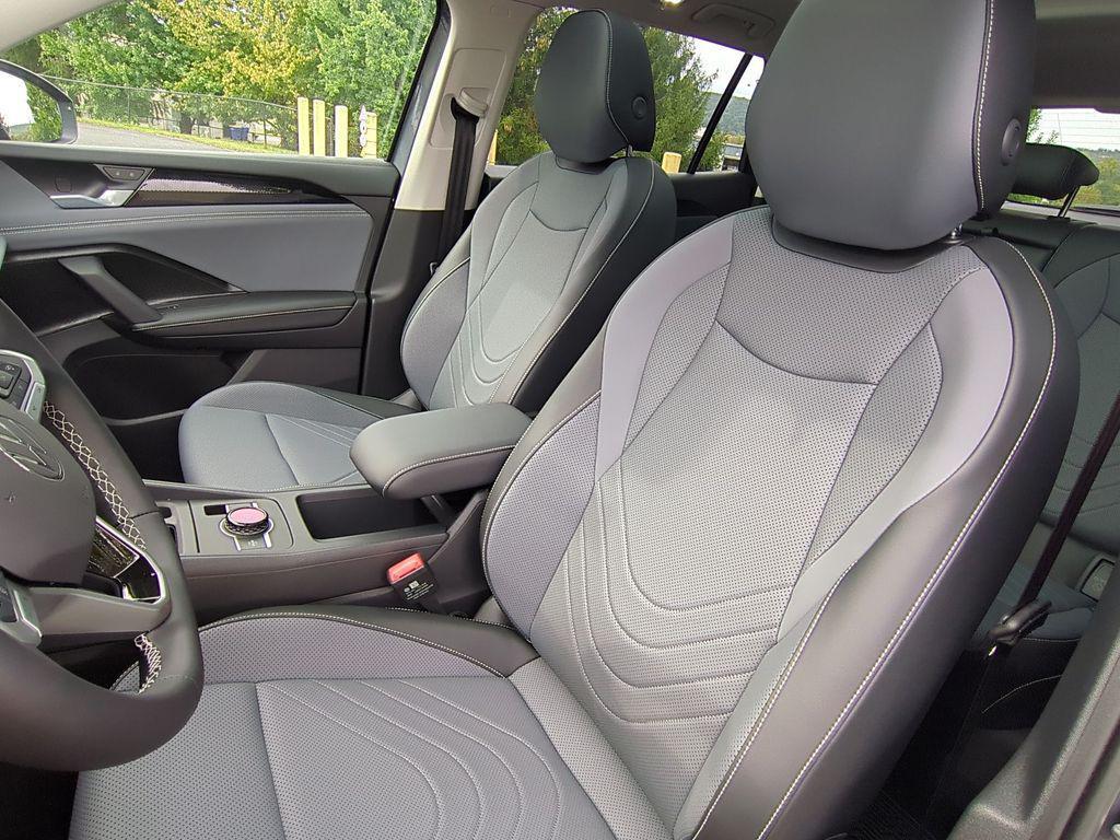 new 2025 Volkswagen Tiguan car, priced at $35,050