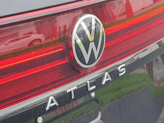 new 2024 Volkswagen Atlas car, priced at $49,661