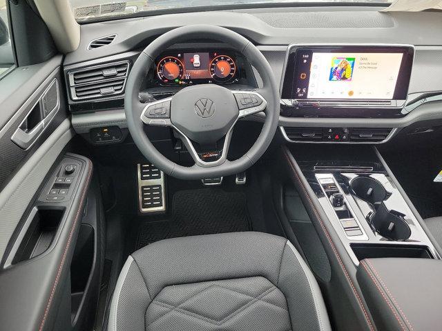 new 2024 Volkswagen Atlas car, priced at $49,661