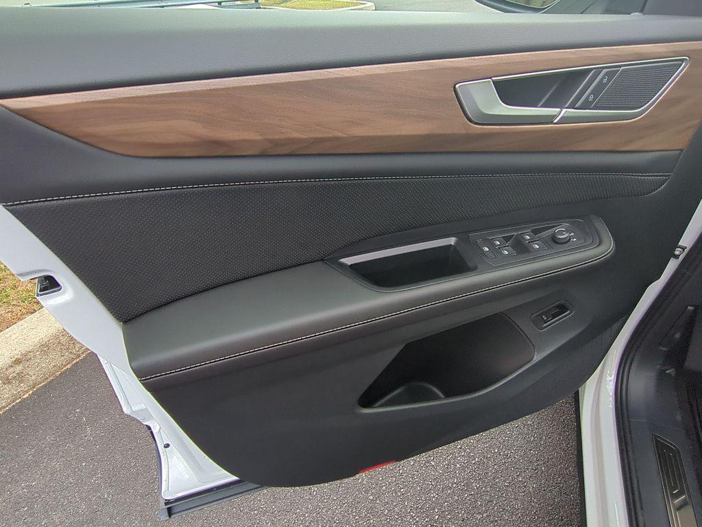 new 2026 Volkswagen Atlas car, priced at $45,964