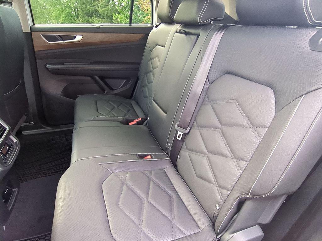 new 2026 Volkswagen Atlas car, priced at $45,964