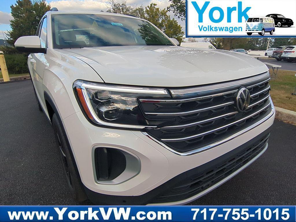 new 2026 Volkswagen Atlas car, priced at $45,964