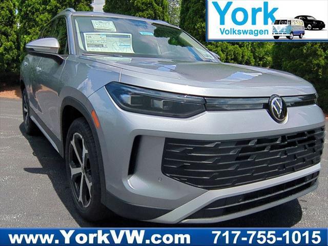 new 2025 Volkswagen Tiguan car, priced at $32,180