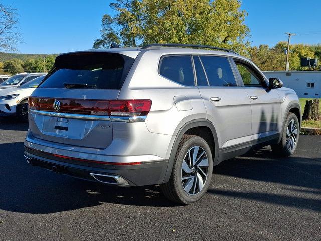 new 2024 Volkswagen Atlas car, priced at $40,571