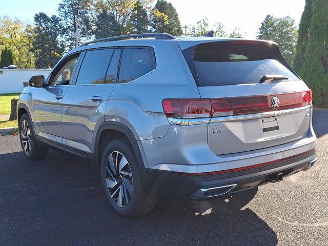 new 2024 Volkswagen Atlas car, priced at $40,571