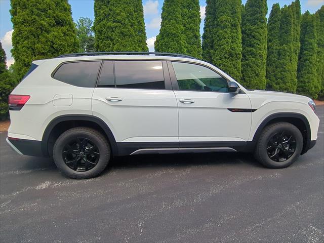 new 2025 Volkswagen Atlas car, priced at $43,361