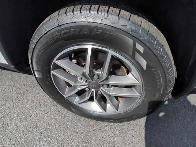 used 2021 Jeep Grand Cherokee car, priced at $28,993
