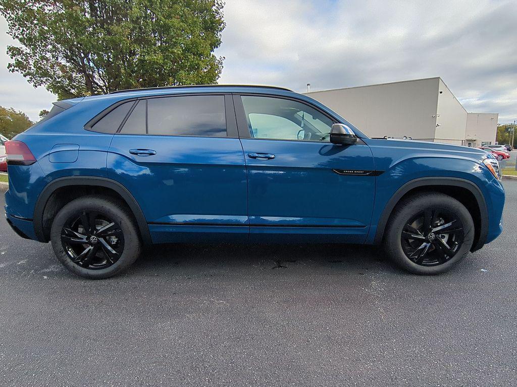 new 2026 Volkswagen Atlas Cross Sport car, priced at $50,368