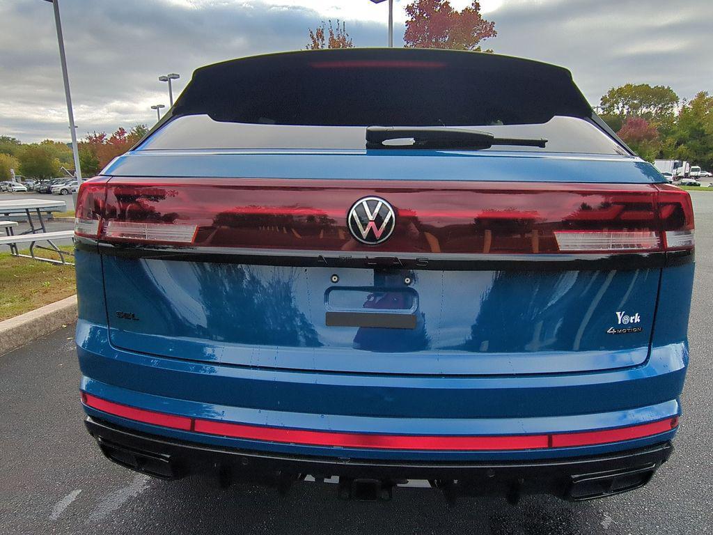 new 2026 Volkswagen Atlas Cross Sport car, priced at $50,368