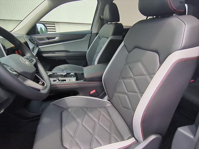 new 2025 Volkswagen Atlas car, priced at $45,813