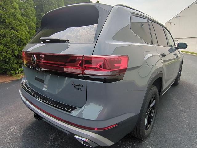 new 2025 Volkswagen Atlas car, priced at $45,813