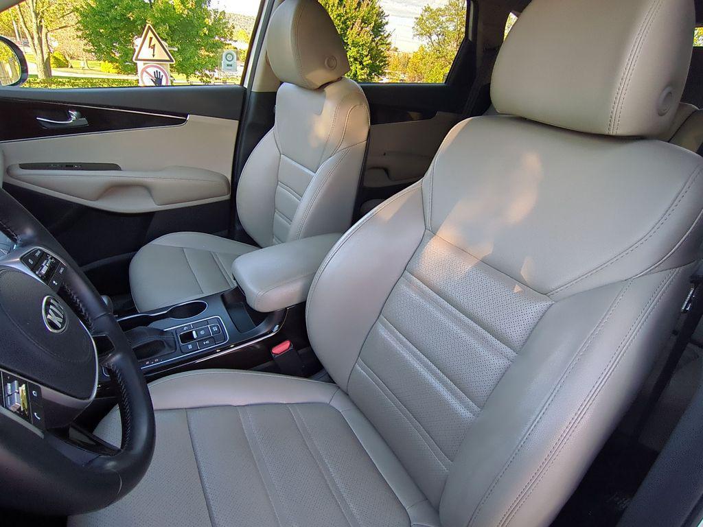 used 2020 Kia Sorento car, priced at $22,992