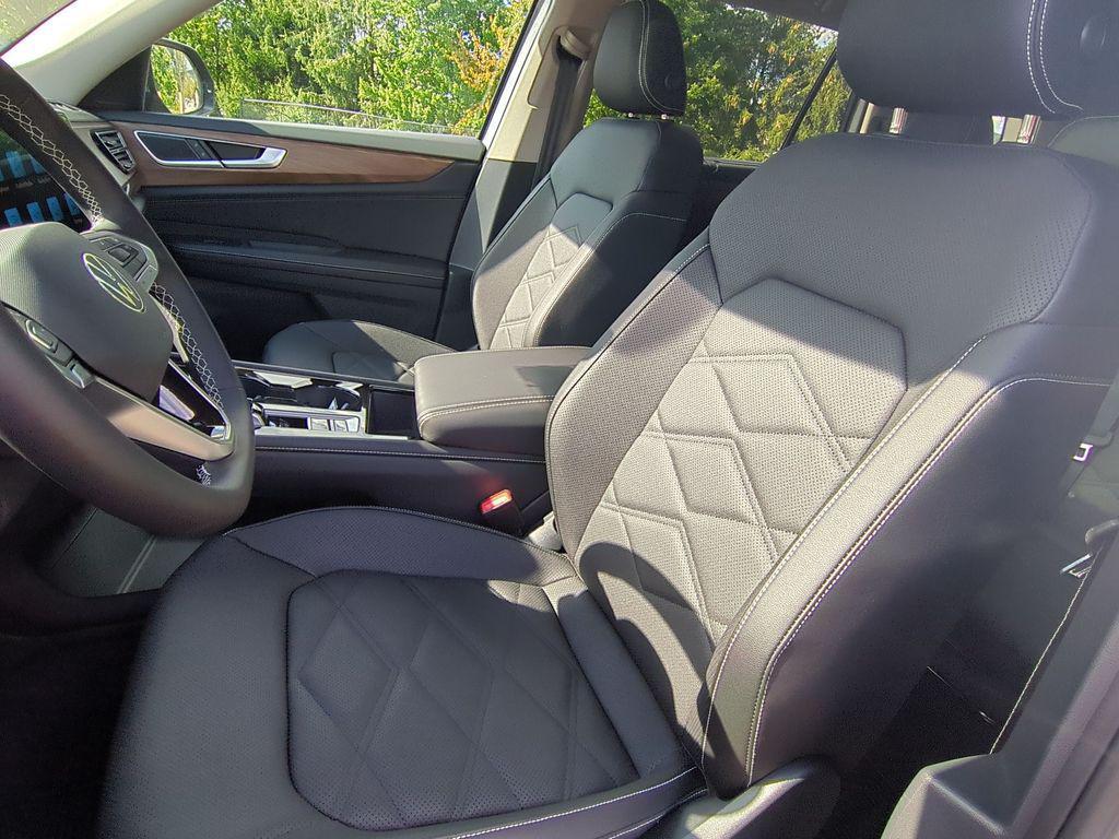 new 2026 Volkswagen Atlas car, priced at $46,734