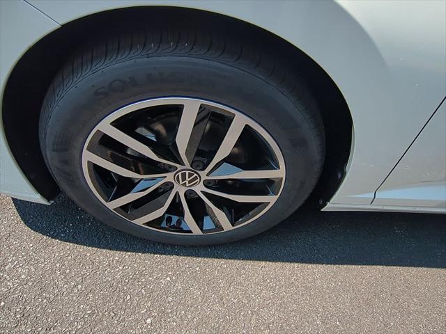 new 2025 Volkswagen Jetta car, priced at $27,053
