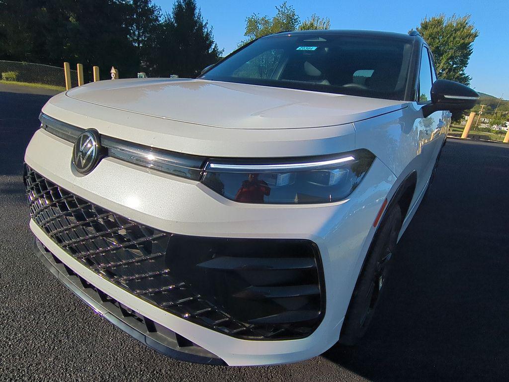new 2025 Volkswagen Tiguan car, priced at $40,692
