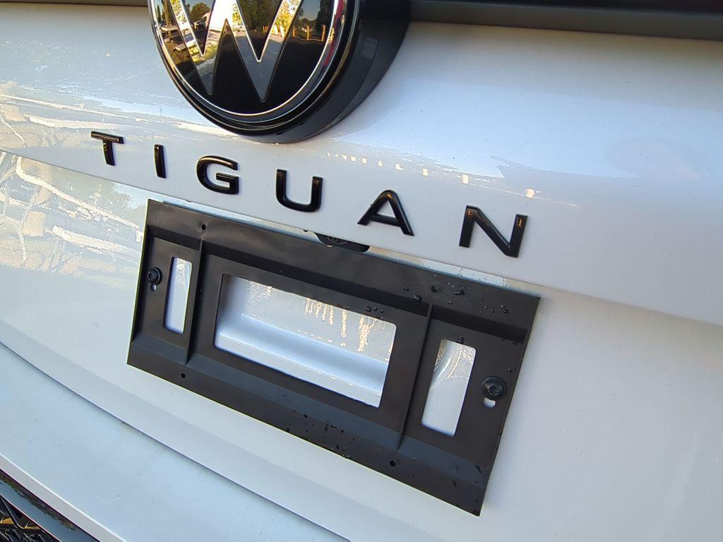new 2025 Volkswagen Tiguan car, priced at $40,692