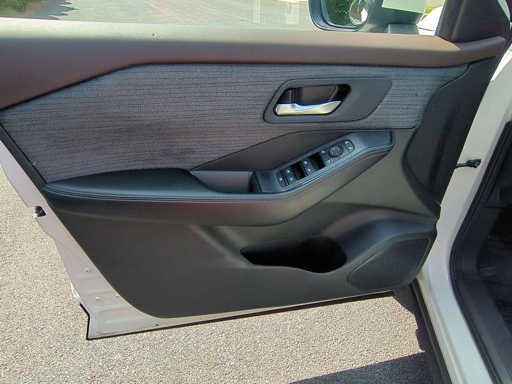 used 2023 Nissan Rogue car, priced at $21,993