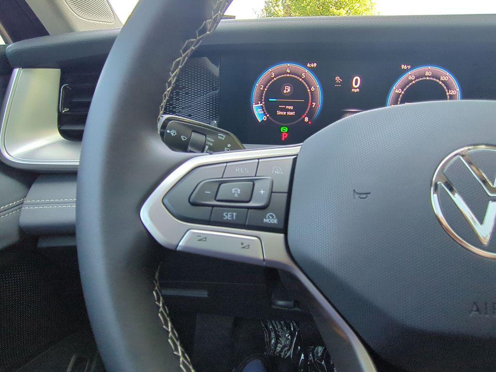 new 2025 Volkswagen Tiguan car, priced at $35,161
