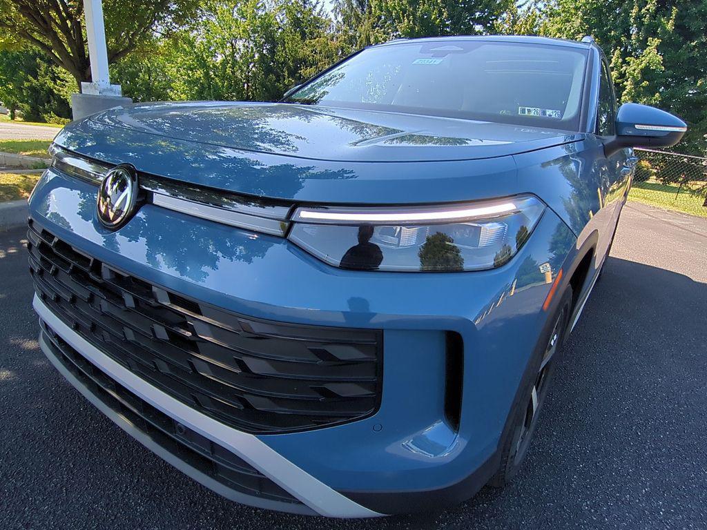 new 2025 Volkswagen Tiguan car, priced at $35,161