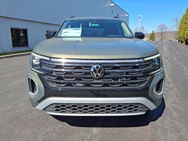 new 2025 Volkswagen Atlas car, priced at $45,148