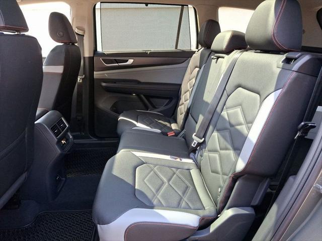 new 2025 Volkswagen Atlas car, priced at $45,648