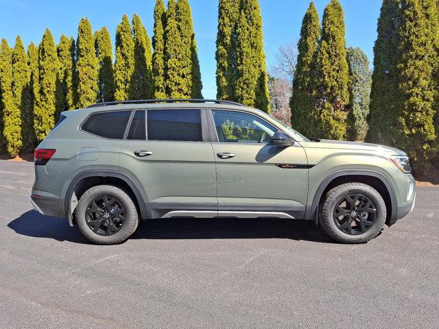 new 2025 Volkswagen Atlas car, priced at $45,148