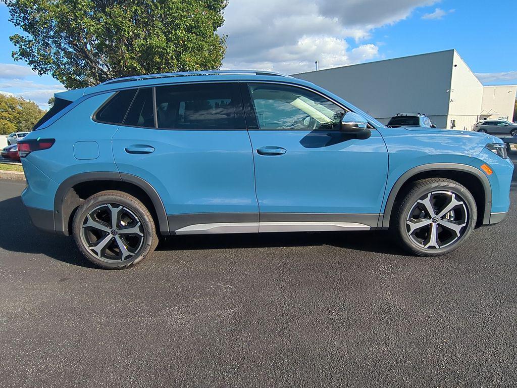 new 2025 Volkswagen Tiguan car, priced at $35,487